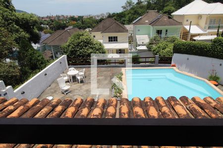 Casa à venda com 493m², 4 quartos e 5 vagasSuíte 1 - Segundo andar