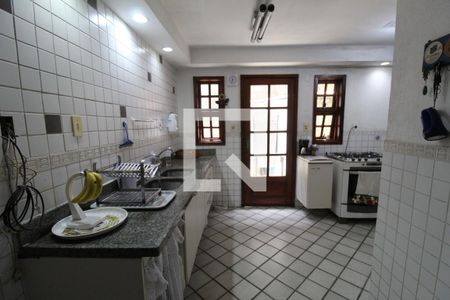 Casa à venda com 493m², 4 quartos e 5 vagasCozinha