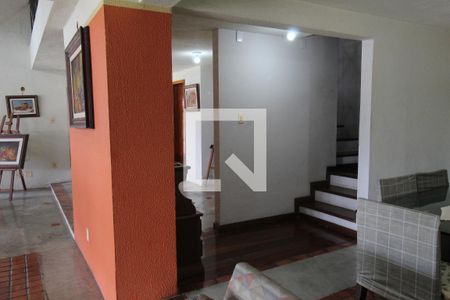 Sala de casa para alugar com 4 quartos, 493m² em Jacarepaguá, Rio de Janeiro