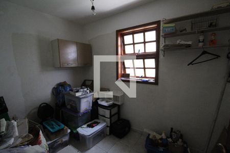 Casa à venda com 493m², 4 quartos e 5 vagasQuarto 1 - Área de serviço