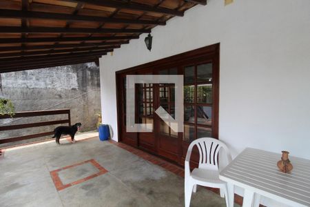 Casa à venda com 493m², 4 quartos e 5 vagasVaranda