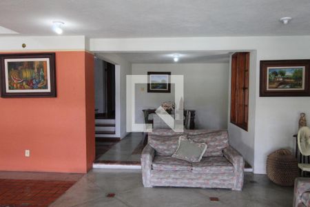 Sala de casa à venda com 4 quartos, 493m² em Jacarepaguá, Rio de Janeiro