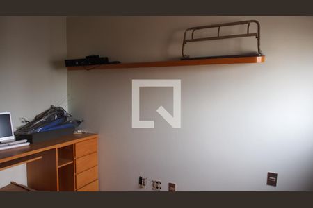 Apartamento à venda com 250m², 4 quartos e 3 vagasQuarto 2