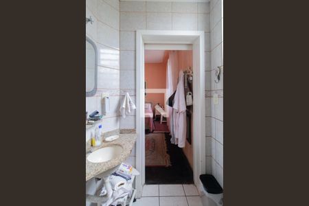 Casa à venda com 240m², 4 quartos e 5 vagasBanheiro - Suíte