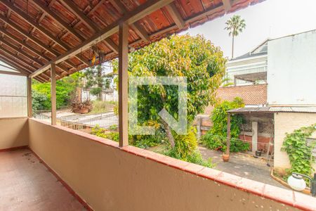 Casa à venda com 240m², 4 quartos e 5 vagasVaranda