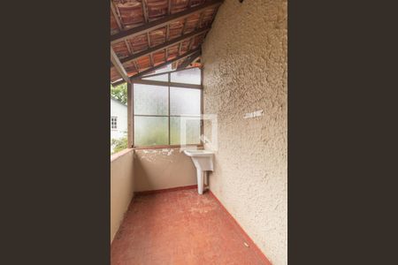 Casa à venda com 240m², 4 quartos e 5 vagasCozinha e Área de Serviço 2