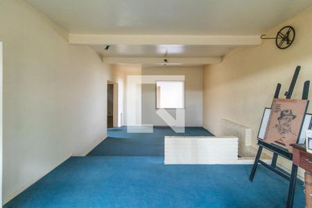 Casa à venda com 240m², 4 quartos e 5 vagasSala 2