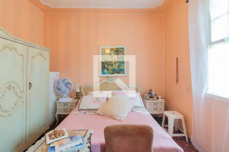 Casa à venda com 240m², 4 quartos e 5 vagasQuarto 3 - Suíte