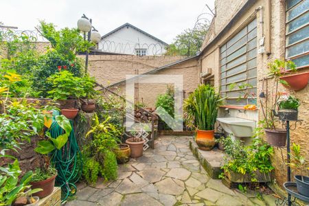 Casa à venda com 240m², 4 quartos e 5 vagasQuintal