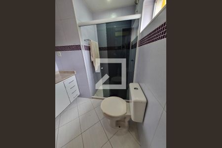 Banheiro de casa para alugar com 2 quartos, 59m² em Piedade, Rio de Janeiro