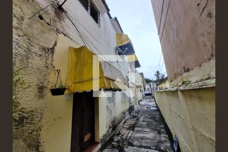 Fachada lateral de casa para alugar com 2 quartos, 59m² em Piedade, Rio de Janeiro
