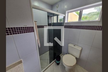 Banheiro de casa para alugar com 2 quartos, 59m² em Piedade, Rio de Janeiro