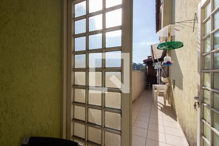 Casa à venda com 200m², 3 quartos e 6 vagasEntrada