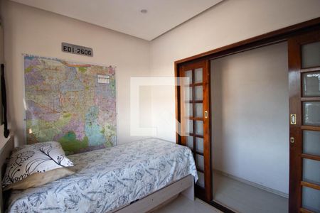 Casa à venda com 200m², 3 quartos e 6 vagasQuarto 2