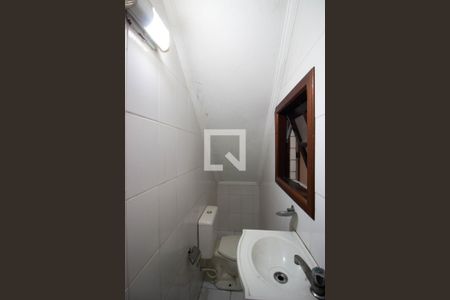 Casa à venda com 200m², 3 quartos e 6 vagasBanheiro de Serviço