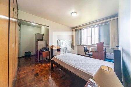 Apartamento à venda com 276m², 5 quartos e 3 vagasQuarto 2