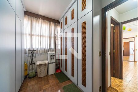 Apartamento à venda com 276m², 5 quartos e 3 vagasQuarto de Serviço 