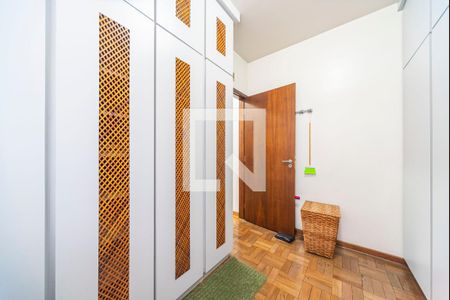 Apartamento à venda com 276m², 5 quartos e 3 vagasQuarto de Serviço 