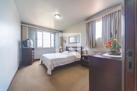 Apartamento à venda com 276m², 5 quartos e 3 vagasQuatro 4