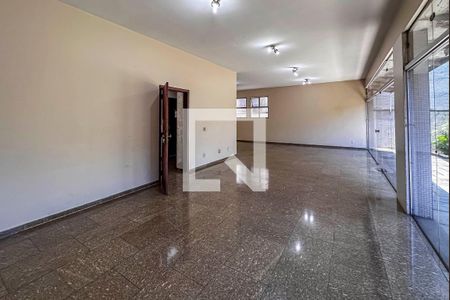 Apartamento à venda com 276m², 5 quartos e 3 vagasÁrea comum - Salão de festas