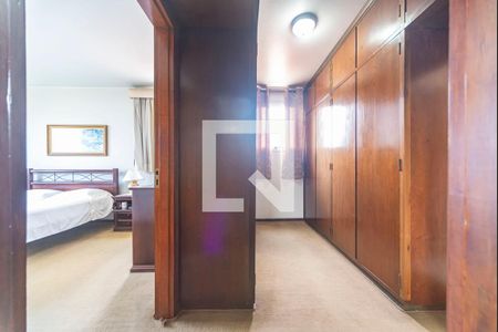 Apartamento à venda com 276m², 5 quartos e 3 vagasQuatro 4