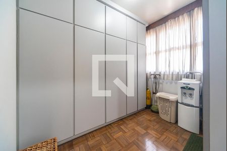 Apartamento à venda com 276m², 5 quartos e 3 vagasQuarto de Serviço 
