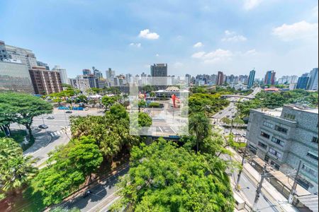 Apartamento à venda com 276m², 5 quartos e 3 vagasVista do Quarto 2