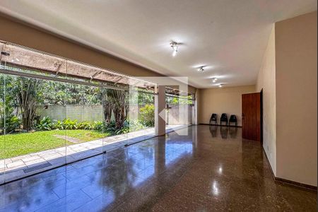 Apartamento à venda com 276m², 5 quartos e 3 vagasÁrea comum - Salão de festas