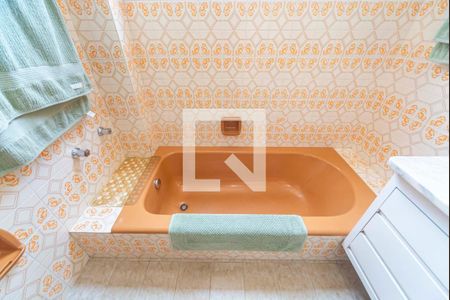 Apartamento à venda com 276m², 5 quartos e 3 vagasBanheiro do Quarto 4