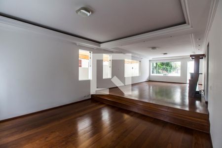 Sala de TV de casa de condomínio à venda com 5 quartos, 400m² em Alphaville, Santana de Parnaíba