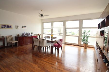 Apartamento à venda com 280m², 4 quartos e 1 vagaSala de Jantar