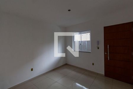 Sala  de casa de condomínio para alugar com 2 quartos, 100m² em Jardim Maringa, São Paulo
