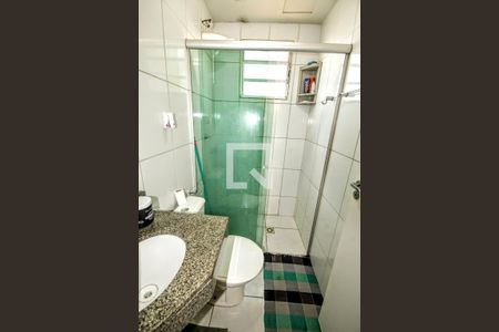 Banheiro de apartamento à venda com 2 quartos, 50m² em São João Batista, Belo Horizonte