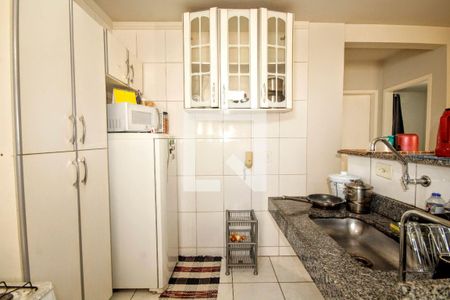 Cozinha de apartamento à venda com 2 quartos, 50m² em São João Batista, Belo Horizonte