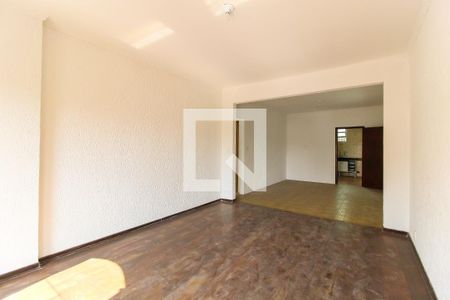 Casa à venda com 3 quartos, 180m² em Jardim Nossa Senhora do Carmo, São Paulo
