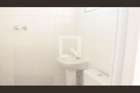 Banheiro de casa para alugar com 1 quarto, 62m² em Jardim Maria Duarte, São Paulo