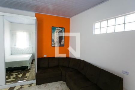 Sala/Quarto de casa para alugar com 1 quarto, 82m² em Jardim Maria Duarte, São Paulo