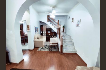 Casa de condomínio à venda com 151m², 4 quartos e 1 vagaSala - 1º and