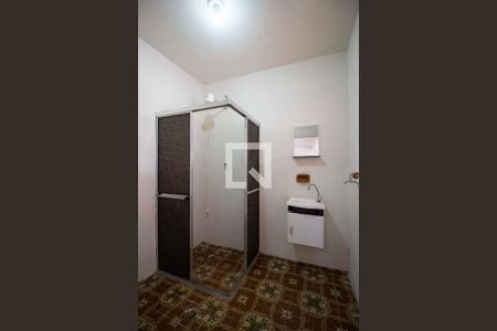 Banheiro de casa para alugar com 2 quartos, 150m² em Vila Taquari, São Paulo