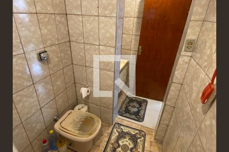 Casa para alugar com 210m², 3 quartos e 3 vagasBanheiro