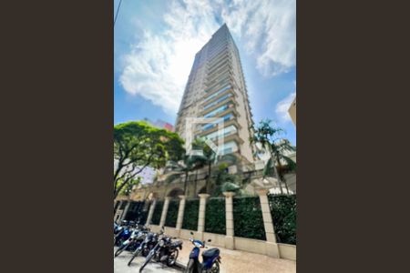 Apartamento à venda com 290m², 4 quartos e 4 vagasFachada