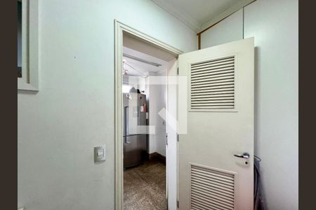 Apartamento à venda com 290m², 4 quartos e 4 vagasQuarto de Serviço