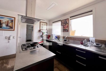 Apartamento à venda com 290m², 4 quartos e 4 vagasCozinha