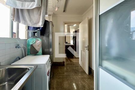 Apartamento à venda com 290m², 4 quartos e 4 vagasÁrea de Serviço