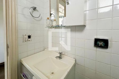 Apartamento à venda com 290m², 4 quartos e 4 vagasBanheiro de Serviço