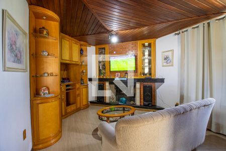 Sala de casa à venda com 3 quartos, 192m² em Rubem Berta, Porto Alegre