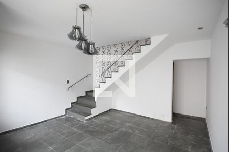 Sala de casa à venda com 3 quartos, 100m² em Vila São José, São Paulo