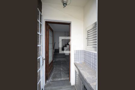 Casa à venda com 100m², 3 quartos e sem vagaEntrada