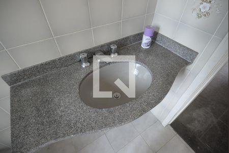 Casa à venda com 100m², 3 quartos e sem vagaBanheiro