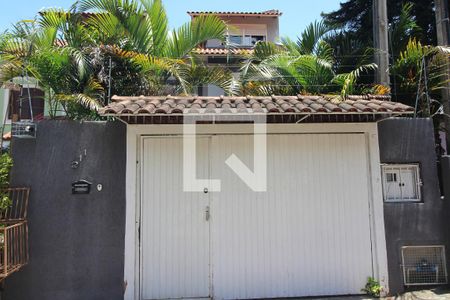 Casa à venda com 200m², 3 quartos e 3 vagasFachada